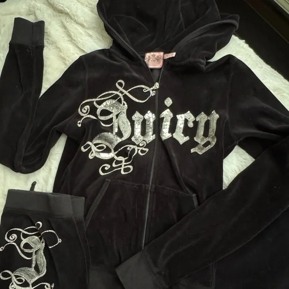 Juicy Couture Black Velour Tracksuit - Picture 5 of 8